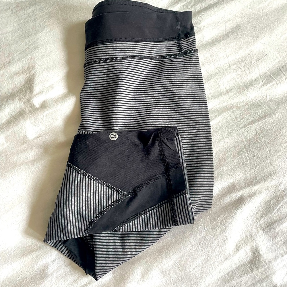 Lululemon Cropped Workout Leggings